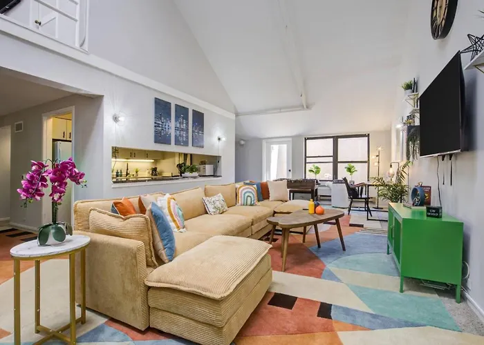 Sleep 25 - Huge Downtown Vintage Lofts, Balcony & Gym Apartamento *