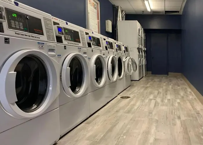 Sleep 25 - Huge Downtown Vintage Lofts, Balcony & Gym * Chicago