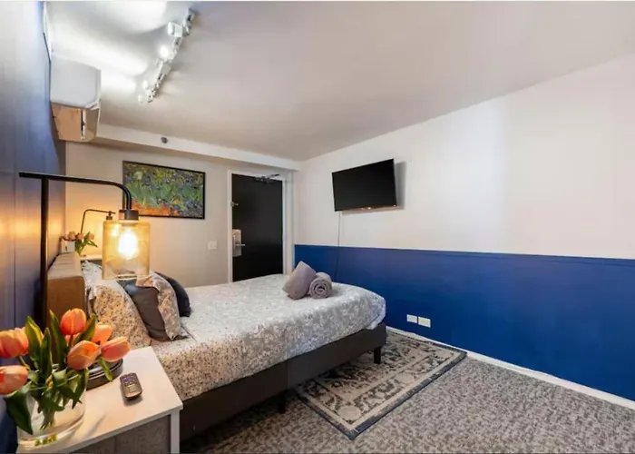 Sleep 25 - Huge Downtown Vintage Lofts, Balcony & Gym Apartamento *