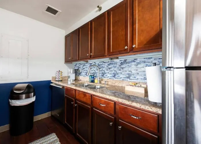 Apartamento Sleep 25 - Huge Downtown Vintage Lofts, Balcony & Gym