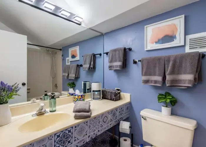 Sleep 25 - Huge Downtown Vintage Lofts, Balcony & Gym * Chicago
