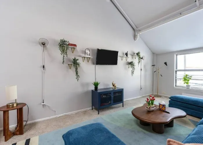 Sleep 25 - Huge Downtown Vintage Lofts, Balcony & Gym Apartamento *