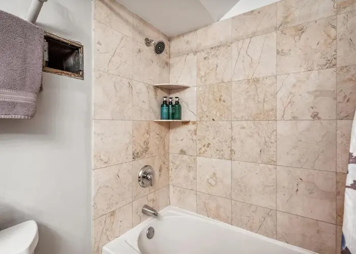 Sleep 25 - Huge Downtown Vintage Lofts, Balcony & Gym Apartamento *